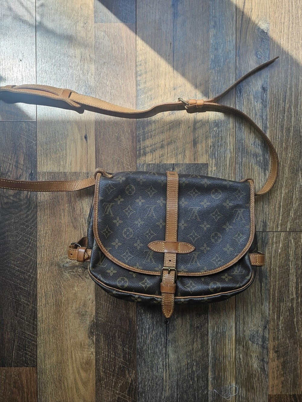Louis Vuitton Saumer 30